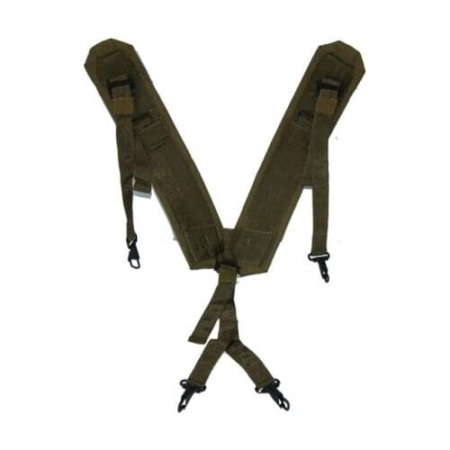 Trincha wears replicas for airsoft