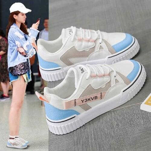 The new fashion outdoor leisure sports Korean flat shoes sneakers all-match womens shoes trifle soles non-slip wear-resistant