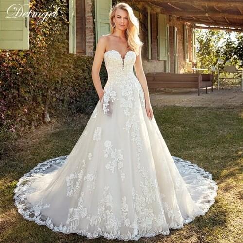 Detmgel Gorgeous Appliques Court Train A-Line Wedding Dress 2020 Sexy Strapless Backless Princess Bridal Gown Vestido De Noiva