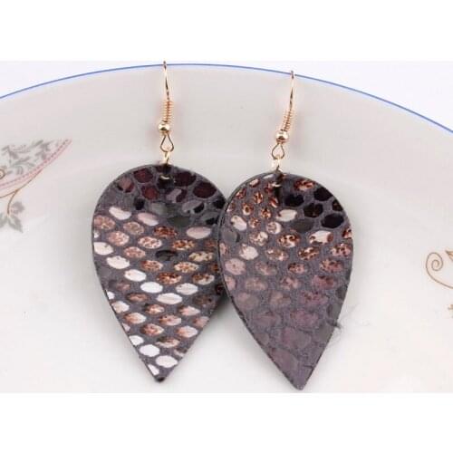 ZWPON 2019 New Faux Snakeskin Leather Tear Drop Earrings for Women Fashion Gray Gold Metallic leather Teardrop Earring Wholesale