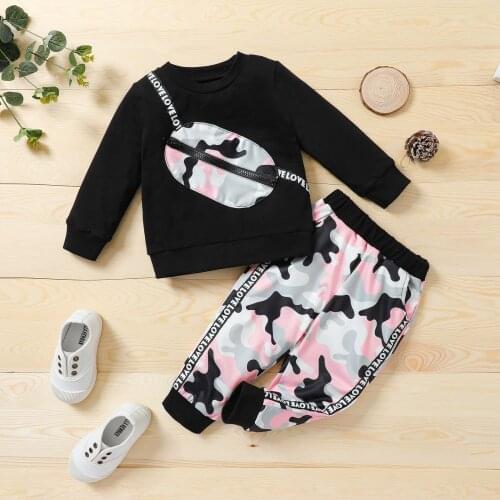 PatPat 2pcs Camouflage and Letter Print Long-sleeve Sweatshirt Baby Set