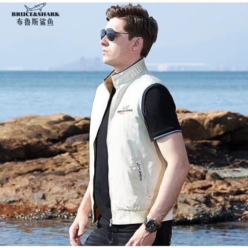 New Bruce&Shark Thin Cotton Men Vest Top Quality best Embroidery Men Coat Fashion Casual Size M TO 4XL Men Outerwear