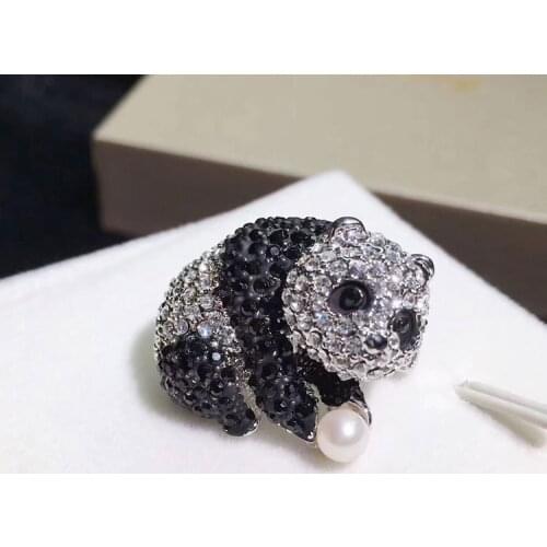 Bad Guy Cute Panda Brooches for Womens Fasion Animal Jewelry lothes Scarf Buckle Garment Accessories Alloy Pearls Brooch Gift