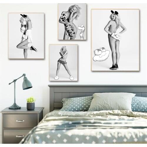 Modern Fashion Kaws Sexy Model Girl Canvas Printings Decorative Wall Art Pictures Poster Print for Bedroom Home Decor