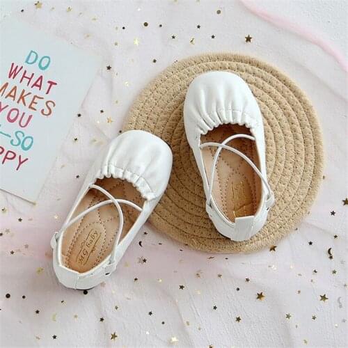 2021 Hot Princess Sweet Childrens Flats Girls Loafers Soft Simple Pleated Ruffles Fashion Childrens leather shoes 21-30