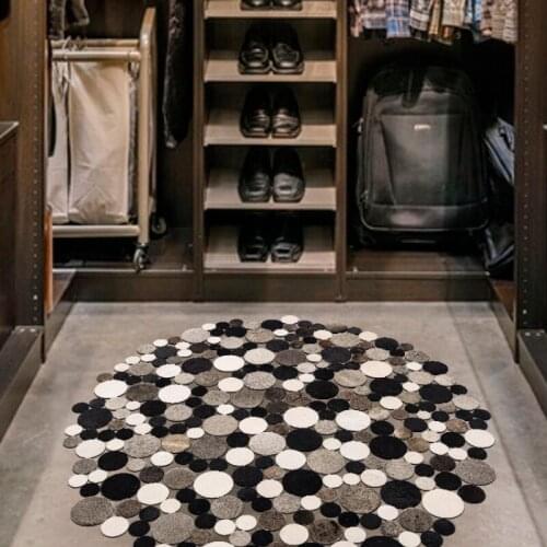 American Style Luxury Cowhide Seamed Round Patch Work Rug Natural Milch Cow Skin Carpet for Living Room Decoration Fur Mat