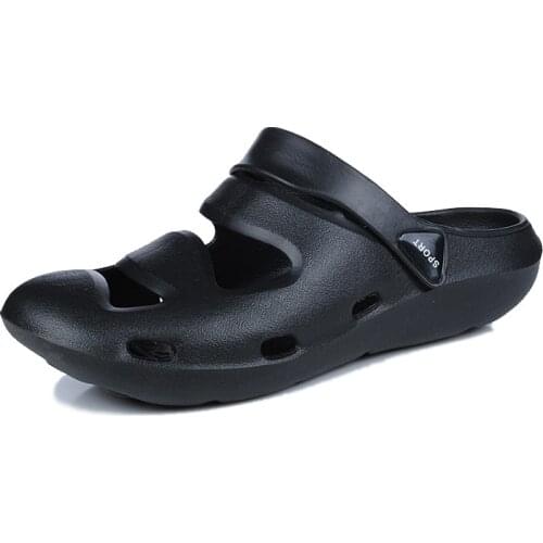 2021 New Arrival Mens Clogs Summer Shoes Men Slippers Breathable Non-slip Mules Male Garden Shoes Casual Beach Sandals
