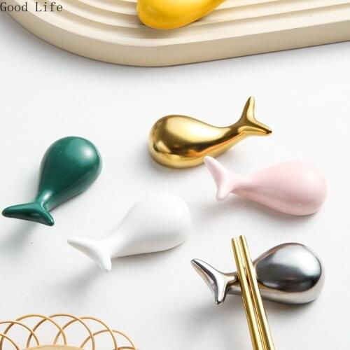 1PC Japanese Creative Ceramic Whale Chopstick Holder Hotel Cute Spoon Rack Household Chopstick Pillow Tableware Decoration