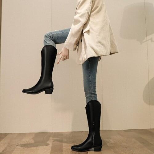 2020 Winter Western Cowboy boots womens autumn boots new high riding boots womens pointed V-mouth white boots black boots