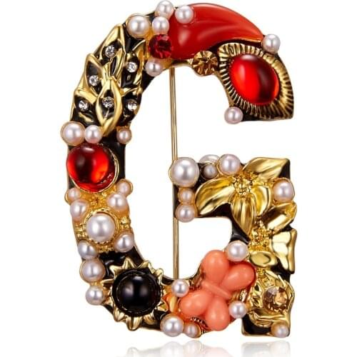 Luxury Exquisite Letter G Retro Pearl Crystal Brooch Women Men Fashion Design Initial Name Brooch Pin Clothes Accessories