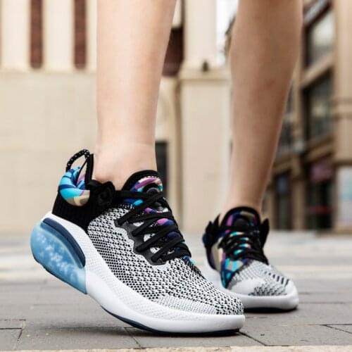 2020 New Breathable Lovers Sneakers Elastic particle sole Womens Casual Shoes Woman Trainers Zapatillas Mujer Tenis Feminino