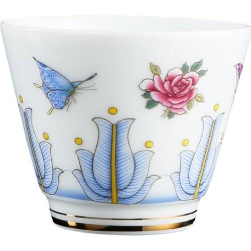 Blue and White Ceramics Teacups Flower Pattern Tea Bowl Master Cup Ceramic Drinkware Teaware Chinese Kung Fu Tea Set Table Decor