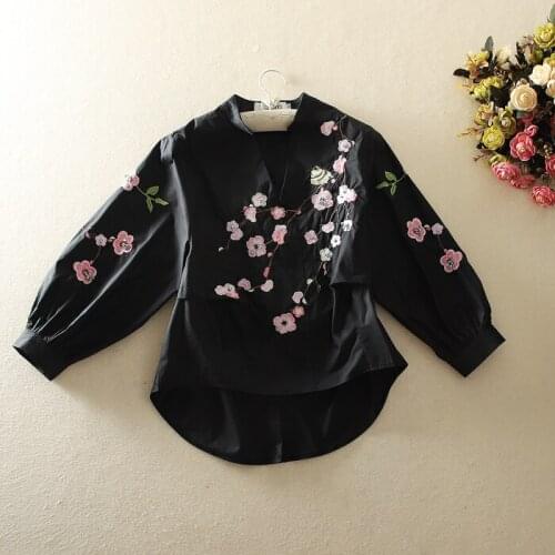 Womens Spring summer V neck flower embroidery beaded vintage shirt Female batwing sleeve casual cotton tops blouse TB1110