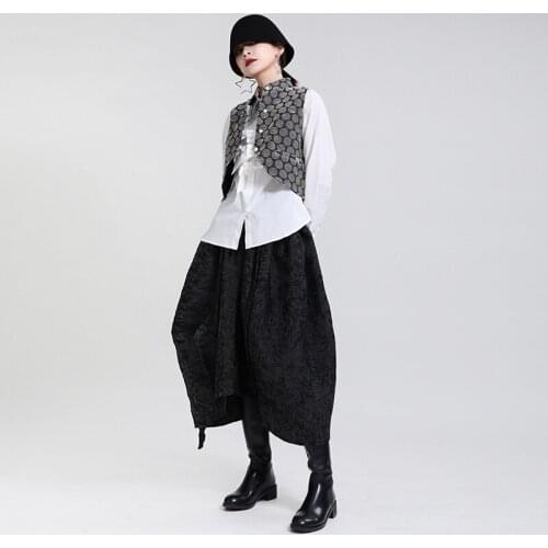 New autumn 2021 jacquard dark stripe pengpeng two wear suspenders skirt silhouette bud skirt