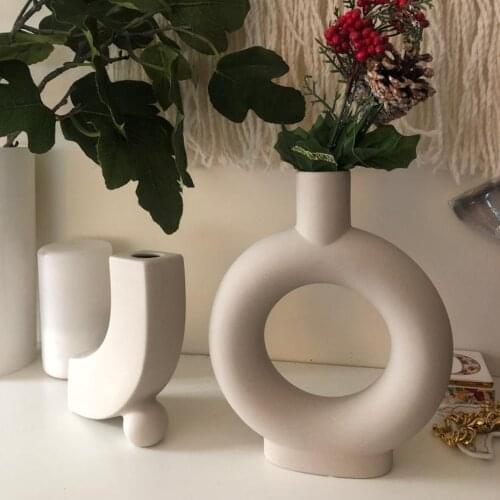 2021 Nordic Minimalist Ceramic Desktop Vase Ornaments Dried Flower Flower Arrangement Creative Art Living Room Vases Decoration
