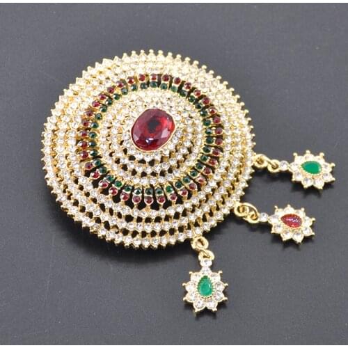 The popular Moroccan gold brooches is made for women