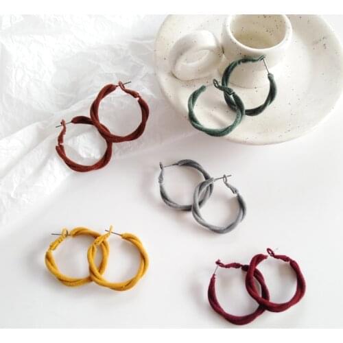 Fashion Korean Hoop Earrings Autumn Winter Style Two Metal Row Twist Ted Yellow Grey Velvet Earrings For Women Jewelry Gifts