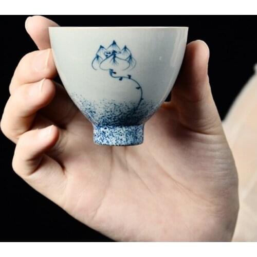 Jingdezhen Ceramic Hand Painted Retro Lotus Tea Cup Blue and White Porcelain Small Teacup Kung Fu Water Mug Office Drinkware