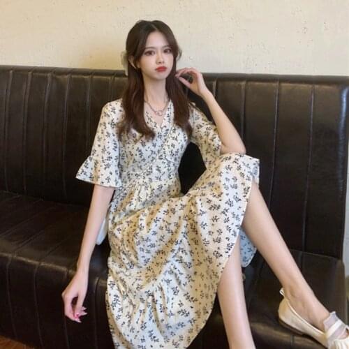 New Summer Printed Floral Dress Womens V-neck Chiffon Dress Irregular Beach Womens Wrapped Mid-length Dress