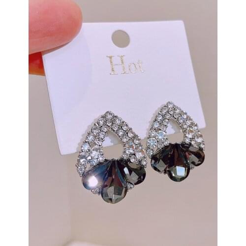 Trendy Retro Rhinestone Water Drop Shape Stud Earrings Shiny Crystal Ear Stud for Women Dinner Party Wedding Jewelry Accessories