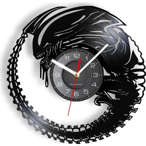 Intelligent Beings Alien Horror Xenomorph Baby Vinyl Record Wall Clock Extra-terrestrial Facehugger Modern Silent Wall Watch
