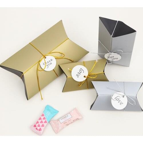 50pcs/lot New Pure Pillow Box Ribbon Bow Present Carton Pouch Kraft Paper Bag Gift Boxes Wedding Party Supply Customize