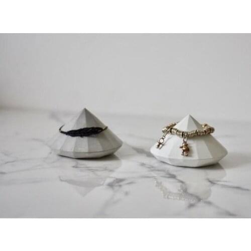 Ring Holder Concrete Molds Cement Concrete Ring Support Moulds Resin Cone Molds Diamond Cones Reusable Molds Home Decor Tool