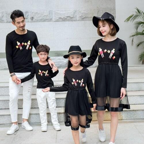 Family Matching T Shirt Autumn Sweatshirt Mother and Daughter Dress 2018 Long Sleeved Sunscreen Cartoon Printing Family Dress