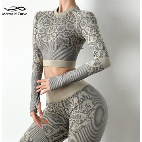 2021 Spring New Leopard Patchwork Knitting Seamless Running Sets Women Long Sleeve Top & High Waist Leggings 2 Pcs Sports Suits