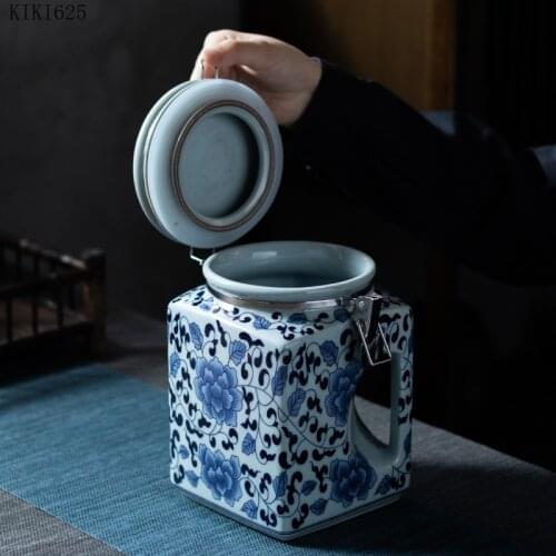 Creative Flower Vine Ceramic Storage Jar with Lid Household Moisture-proof Sealed Tea Organizer Blue and White Porcelain Tea Tin