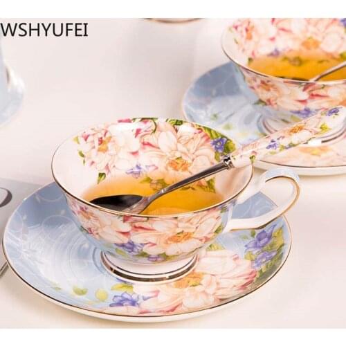 Luxury Bone China Coffee Cup Saucer Spoon Set teacup scented tea Condensed coffee Mugs Cafe Tea Milk Cups Drinkware 240ml