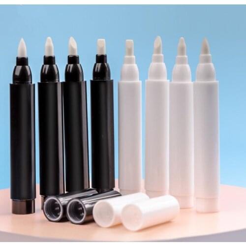 10pcs 3ml Empty Black White Tube Nail Treatment Cosmetic Container Nail Polish Plastic Pens with Brush
