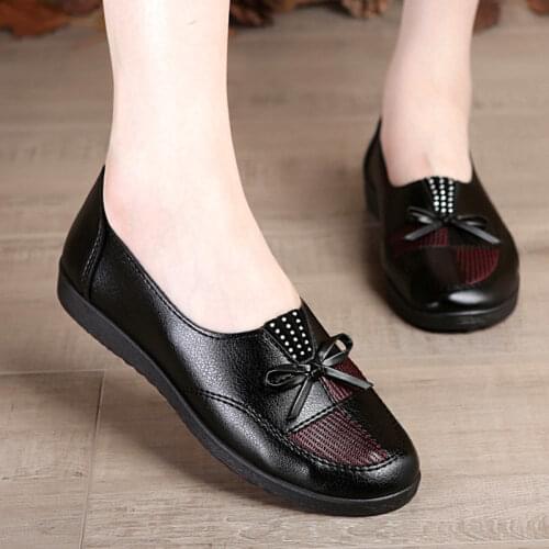 Comemore New Cheap Shoes Women Leather Flats Female Spring 2021 Classic Womens Loafers Casual Leather Shoes Mom Single shoes