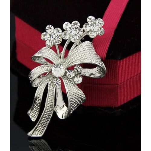 Luxury Crystal Rhinestones Diamante Flower Brooches for Women Dress Scarf Coat Brooch Pins Jewelry Accessories Sexy Gift AC103