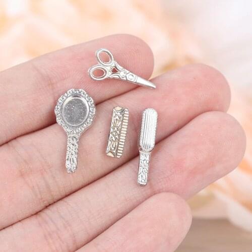 4pcs/set 1:12 Dollhouse Miniature Practical Bathroom Accessory Comb Mirror Kits