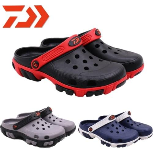 2021 New Daiwa Men Summer Beach Sandals Outdoor Shoes Garden Lightweight Fishing Shoes Breathable Sandals Quick Dry Water Shoes