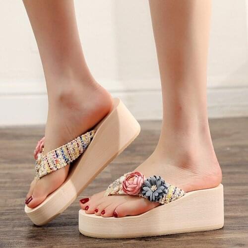 Summer Wild Small Fragrant Wind Handmade Beaded Flowers Flip Flops Ladies Fashion Slope Heels Wear Non-Slip Holiday Slippers