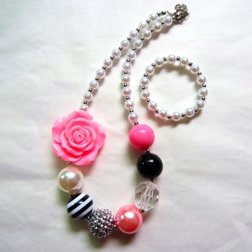 2021 Spring Kids Girls Lovely Chunky Necklace Pink Resin Flower 8MM Pearl Beads Bubblegum Necklace Bracelet Set Toy For Children