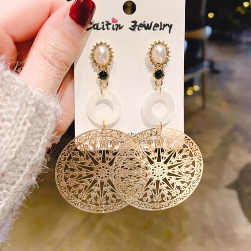 Womens Fashion Earrings Hollow Carving Dangle Earrings Exaggerated Geometric Metal Earrings Girl Jewelry Accessories for Women