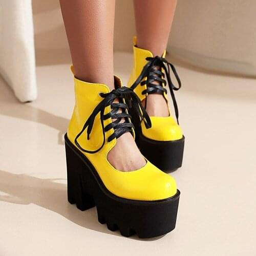 Womens Embroidery Floal Pearls Ankle Boots Hanfu Fur Liner Warm Snow Winter Wedge High Heel Chipao Shoes Chinese Style White