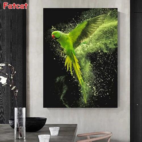 Full Drill Square 5D Diamond Painting Green Flying Parrot Cross Stitch Diamond Embroidery Bird Wall Stickers Home Decor PP2261