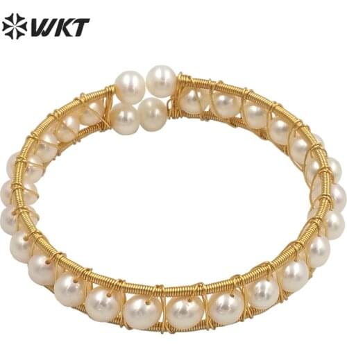 MPB033 Wholesale Female Pearl Bangle Handmade Wire Wrapped White Freshwater Pearl Bangle Gold Color Elegant Design