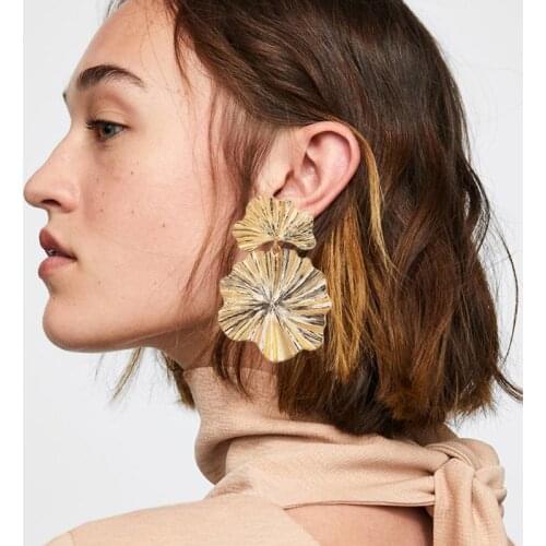 Wholesale JUJIA Hot New Design Big Statement Jewelry Drop Earrings Leaf Shaped Dangle Earrings For Women Wholesale