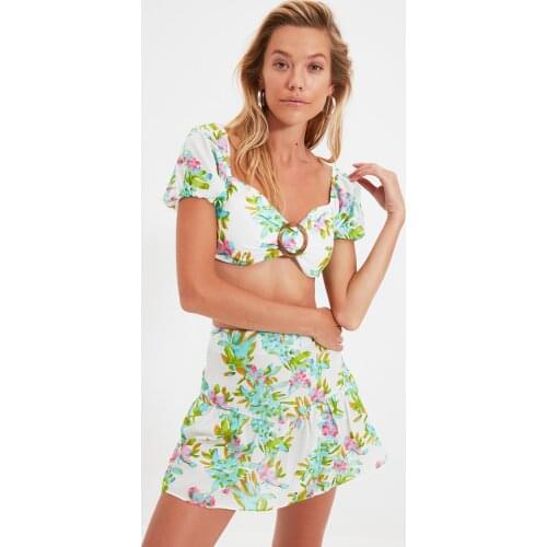 Trendyol Flower Decorated Accessory Detailed Sub-Top Suit TBESS21AU0454