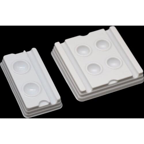 100pcs/Bag 2/4 holes Disposable Dental Mixing Wells White Dental Bonding Composite Adhesive Trays Model Dental Lab Tool Material