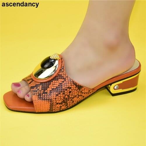 New Arrival Women Wedding Shoes Nigerian Party Pumps African Sandal Shoes Wedding Shoes Luxury Women Pumps Decorated with Metal