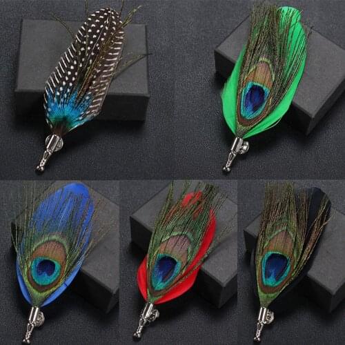 2020 New Feather Brooch Lapel Pin Fashion Designer Handmade Men Women Novelty Peacock Feather Brooches Dress Suit Accessory Gift