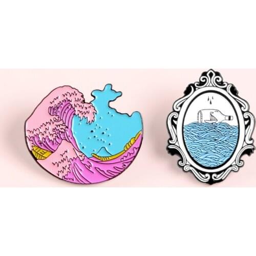 New Trend Sailing Bottle Bright Pink Spray Sea Wave Extremely Lonely Sailboat Pin Metal Ornaments Accesorios Mujer Brooch