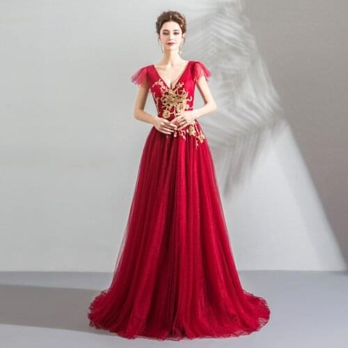 2021 New Wedding Dress Red V-neck Flying Sleeve Small Tailed Toast Cocktail Party Evening Dress