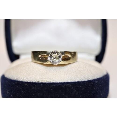 Original 14k Gold Vintage Natural Diamond Decorated Pretty Strong Solitaire Ring